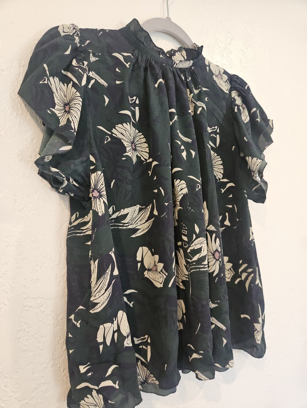Trovata Birds of Paradis Carla Highneck Blouse In Night Palm Womens Size Small S